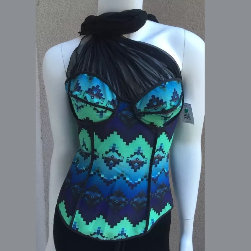 Whitney Eve Woman Top
